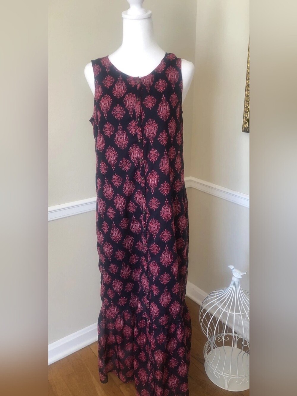 Sleeveless Black Maxi Dress with Rose Pattern